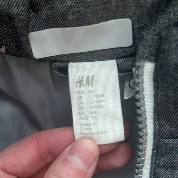 BOGO H&M hooded Mickey Mouse puffer vest with stars - 12-18mo - Picture 2 of 5